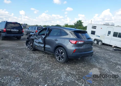 2021 Ford Escape Se z USA, uszkodzony, nr VIN 1FMCU9G60MUB26305